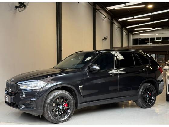 BMW X5 4.4 V8 TURBO GASOLINA XDRIVE50I SECURITY AUTOMÁTICO